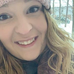 Meet your Posher, Candace